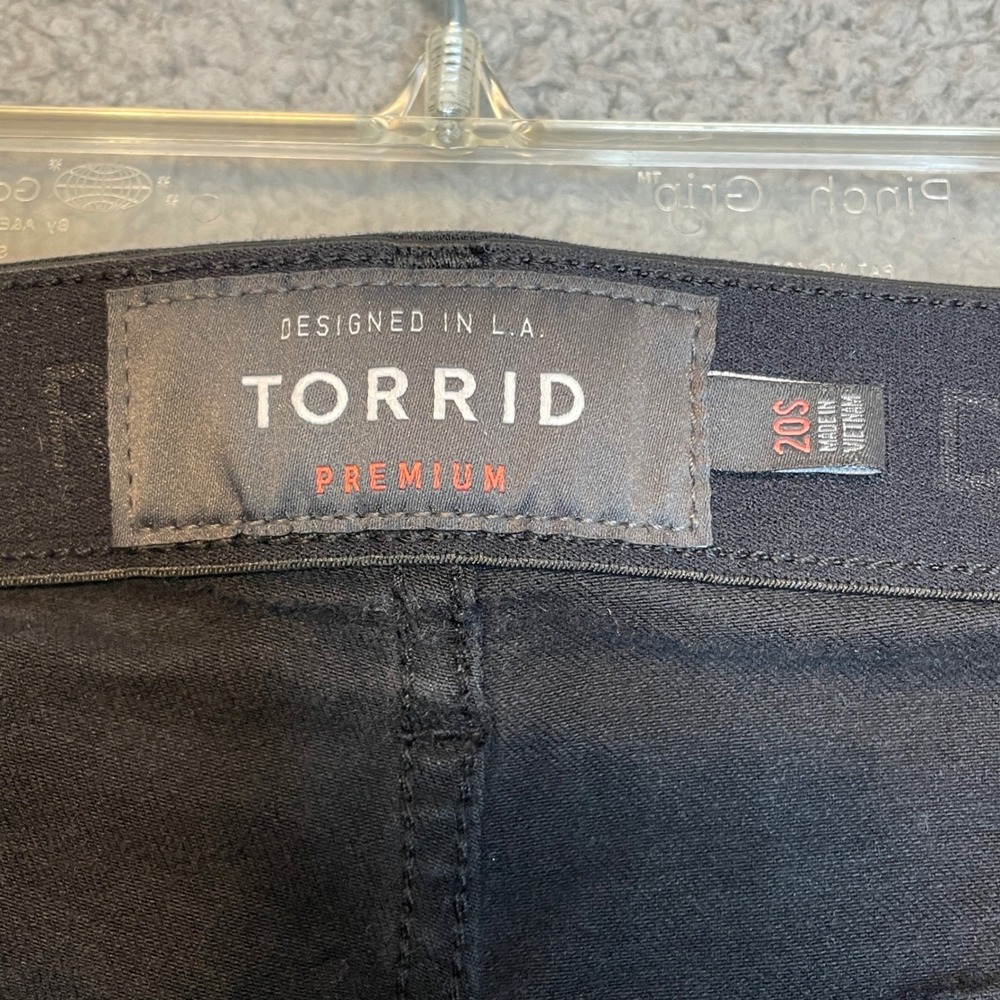 Torrid Premium Sky High Skinny Black Distressed Ripped Plus Size Jeans 20S - Picture 5 of 11